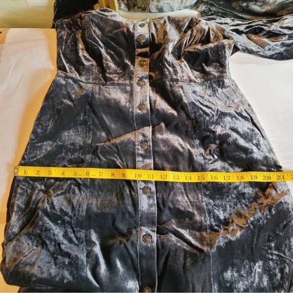 J Crew puff sleeve black dress, NWT, size 14. - Picture 3 of 6